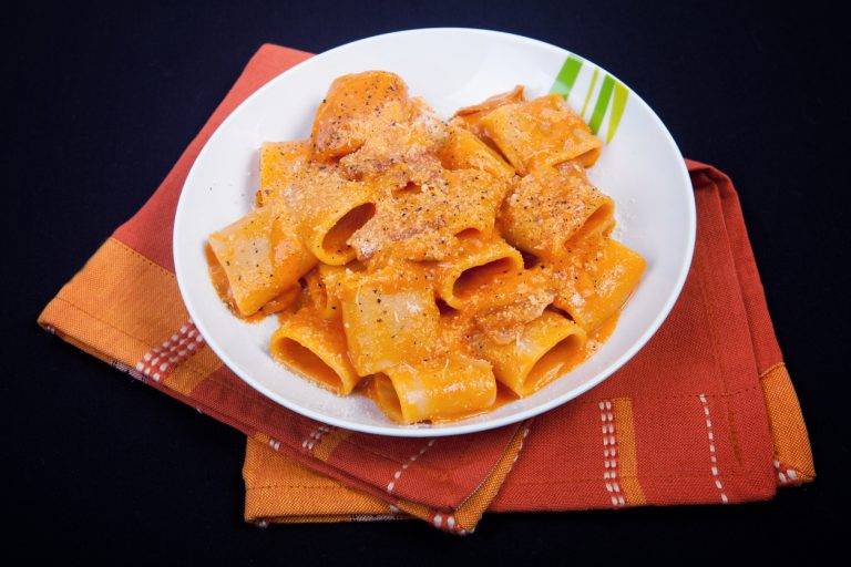 Paccheri all Amatriciana variante della irresistibile specialità del