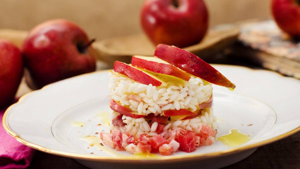 Risotto Speck E Mele Buono E Delicato Da Sapore Deciso