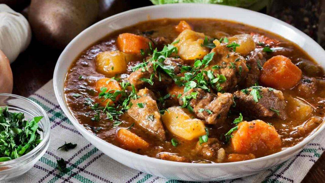 Stufato Di Agnello Con Patate E Carote Ricetta Gustosa