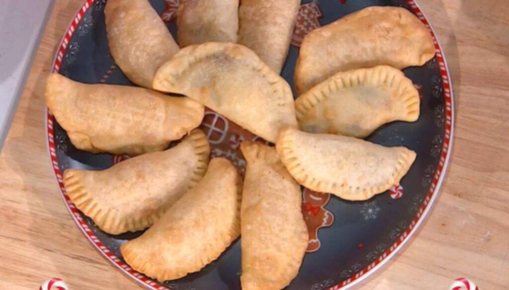 Sempre Mezzogiorno Ricetta Della Chef Zia Cri Cassoncini Di Piada