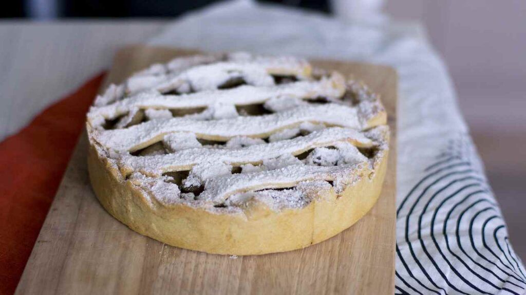 Crostata Di Prugne E Banane Un Delizioso Dolce Fatto Con Amore