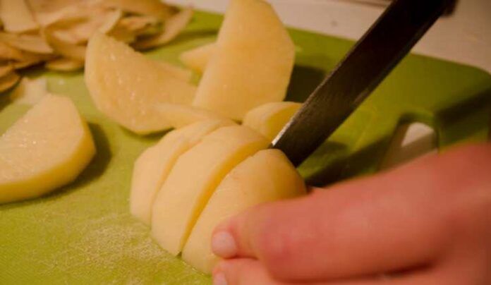 Le Patate Al Forno Si Attaccano Alla Teglia Da Oggi Non Accadr Pi