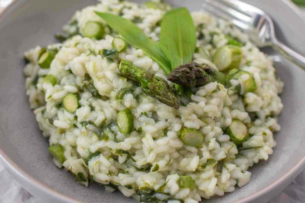 Risotto Agli Asparagi Il Piatto Saporito Ed Elegante Perfetto Per Un