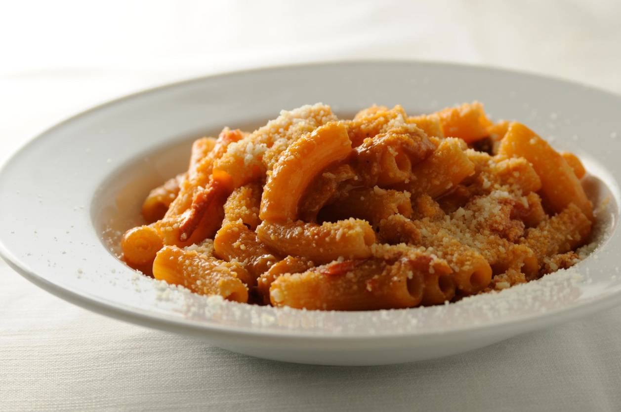 Pasta alla Zozzona, ricetta romana per un primo piatto ...