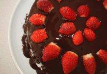 Torta al Cioccolato e confettura di frutta