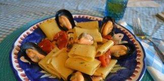 Paccheri con Cozze e Pomodori