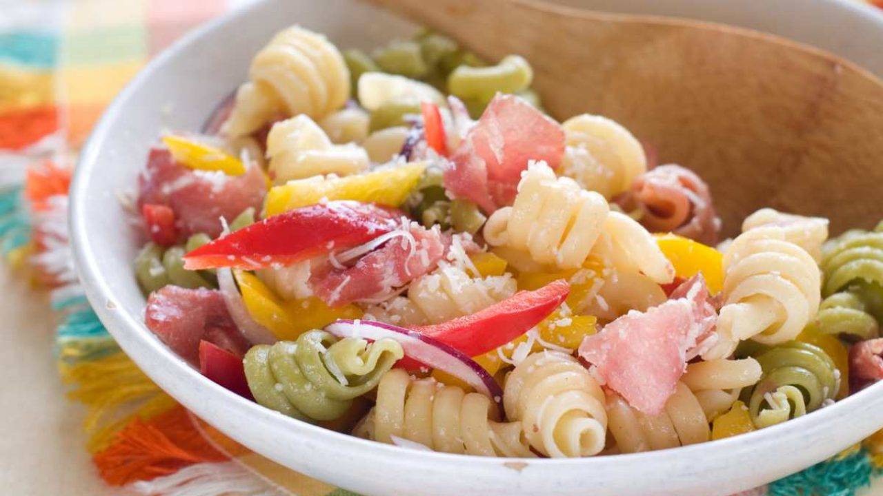 Pasta Con Peperoni E Speck Veloce Ottima Sia Calda Che Fredda