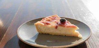 Crostata di ricotta cotta | con marmellata di fragole