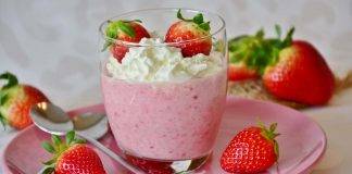 Mousse alla fragola light senza panna - ricettasprint