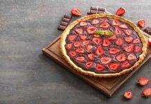 torta cioccolato e fragole con cuore morbido - ricettasprint