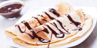 Crepes con ricotta miele e cioccolato