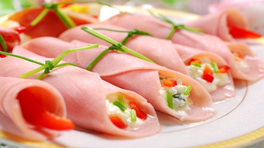 Involtini di prosciutto cotto con stracchino Un antipasto per le feste