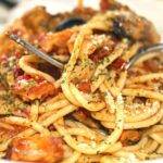 Pasta al sugo e crostacei