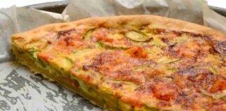 Sfoglia con frittata di zucchine pomodoro e cipolla