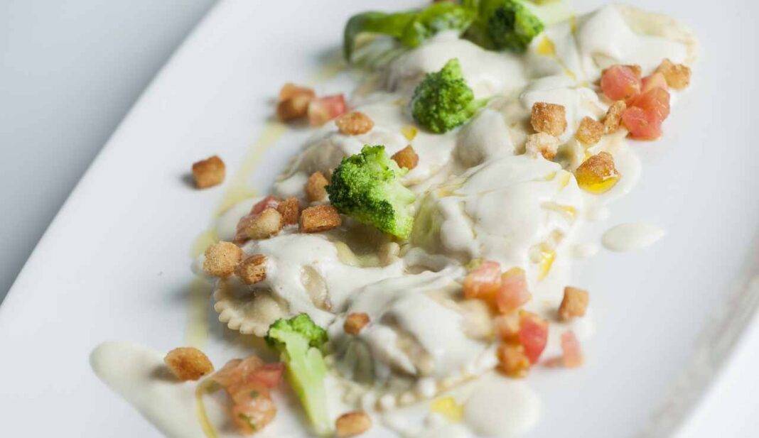 Ravioli Fatti In Casa Con Broccoli Besciamella E Salmone Pura Bont