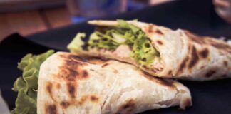 Cestini di piadina con insalata ricetta