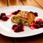 Strudel all'ananas e crema pasticcera