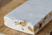 Come fare il torrone di Natale: la ricetta tipica