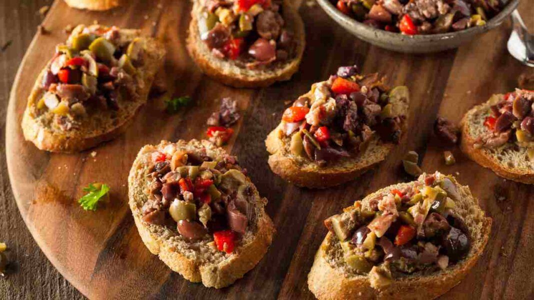 Bruschette Con Crema Di Olive E Pomodori Ricettina Sfiziosa Per Un