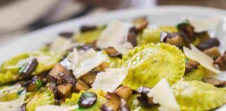 Ravioli con melanzane e formaggio non vedrai l'ora di assaggiarli