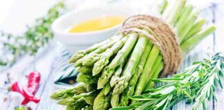 Il modo più semplice e veloce per pulire gli asparagi