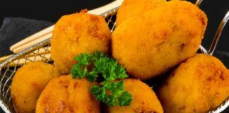 Crocchette di patate senza uova per un antipasto leggero e gustoso da lasciare tutti a bocca aperta