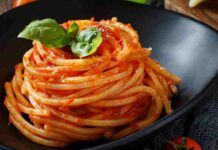 Spaghetti all'italiana: tutta la bontà del made in Italy in un unico piatto in tavola in 5 minuti