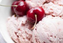 Gelato alla ciliegia senza gelatiera | Rinfrescante e genuino | è il peccato di gola che non ti fa ingrassare