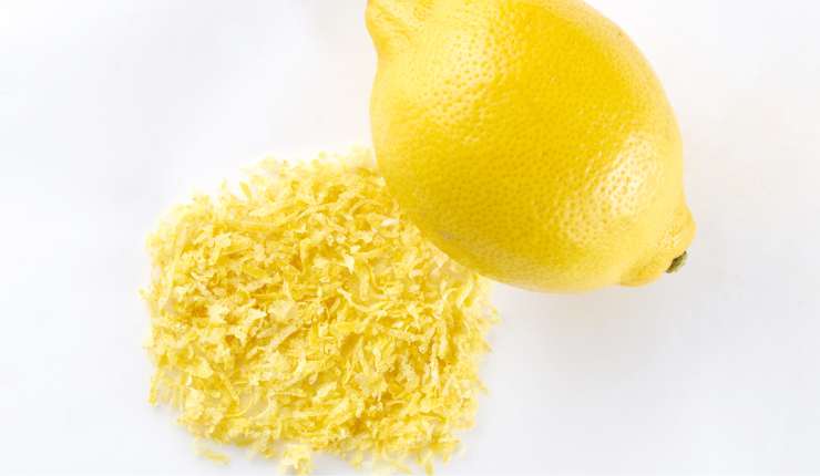 Buccia del limone per aromatizzare lo zucchero a velo Ricettasprint