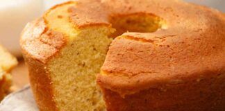 Ciambella all'acqua soffice come una nuvola, per concederti un momento di gioia anche quando sei a dieta