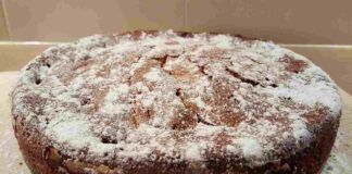 Torta casareccia di pane mele e cioccolato 22072023 ricettasprint