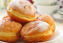 Bomboloni gonfissimi come quelli della pasticceria, ricetta facilissima