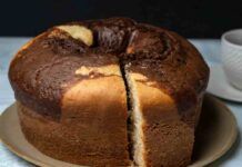 Ciambellone alla vaniglia e cacao il classico dolce della nonna che non può mancare a colazione Ricettasprint