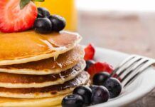 Pancake allo yogurt soffici e buonissimi, perfetti se vuoi iniziare la giornata nel miglior modo