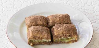 Tortine di biscotti con crema di pistacchi e cacao 21082023 ricettasprint