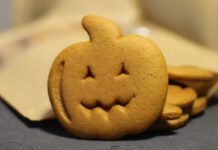 Biscottini di Halloween alla zucca 15102023 ricettasprint