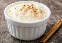 Budino bianco cremoso con poche calorie per colazione - RicettaSprint