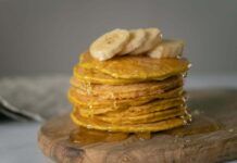 Pancake di banane e avena: la versione più light e golosa del web per iniziare la giornata