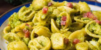 Un pranzetto facile facile e con i fiocchi, mi sono serviti sono broccoli e pancetta - RicettaSprint