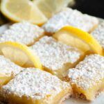 Faccio il lemons bar con una frolla e una crema pasticcera spaziale, apro la stagione primaverile con questo dolce!