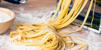 Ecco per quale motivo dovresti provare a fare la pasta fresca fatta in casa senza farina e uova - RicettaSprint