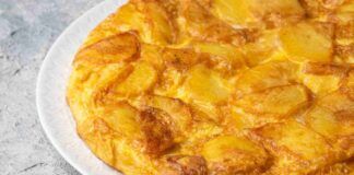 La frittata con le patatine e provola la ricetta della mia nonna è una garanzia mangiano tutti senza fare capricci