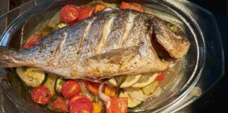 Come cucinare un piatto di pesce senza spendere tanto