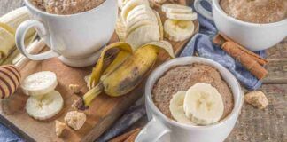 Tortine avena e banana: la mia specialità senza rimpianti, il perfetto dessert light che prepari in tazza senza sporcare niente!