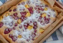 Focaccia con frutta estiva la mangi e non metti un grammo solo 120 Kcal dimentica uova, latte e burro