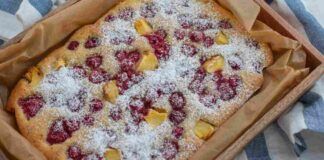 Focaccia con frutta estiva la mangi e non metti un grammo solo 120 Kcal dimentica uova, latte e burro