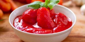 Pomodori pelati fatti in casa da quando li faccio non li compro più al supermercato ho seguito la ricetta della nonna