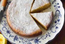 Torta con ricotta e zucchero caramellato