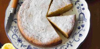 Torta con ricotta e zucchero caramellato