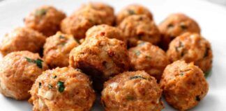 Molto più buone le polpette di tonno che ho preparato, senza pane ma con le verdure più leggere e sorprendenti